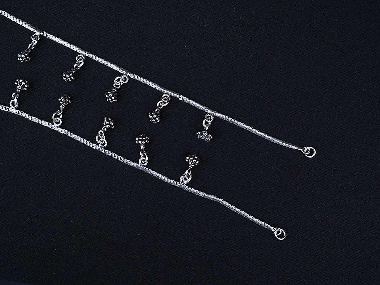 Flower Drop Design Thin Silver Anklets