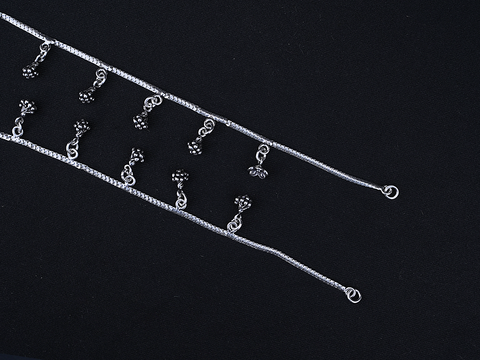 Flower Drop Design Thin Silver Anklets