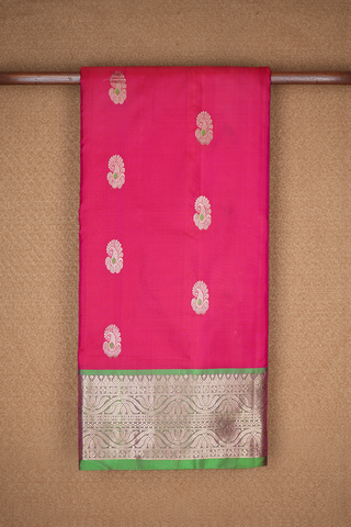 Paisley Motifs Rose Red Kanchipuram Nine Yards Silk Saree