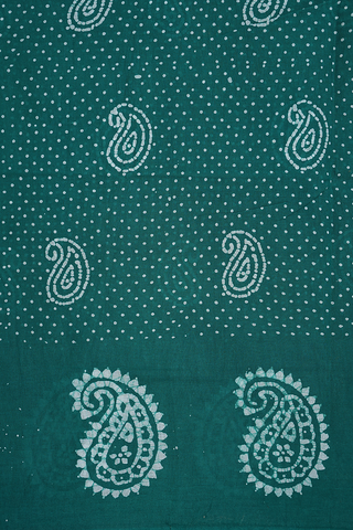 Paisley Design Peacock Green Sungudi Cotton Saree