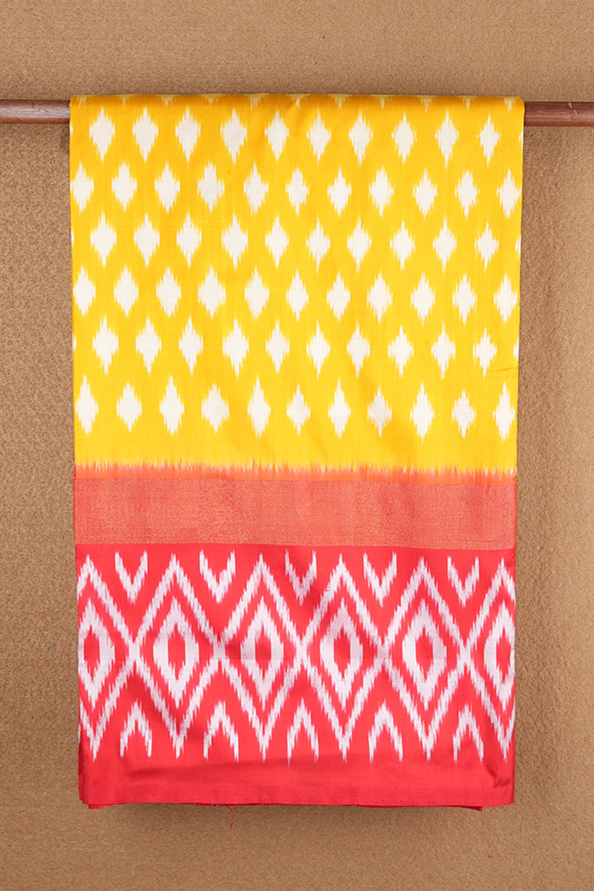 Diamond And Bavanchi Design Border Mango Yellow Pochampally Handloom Silk Saree