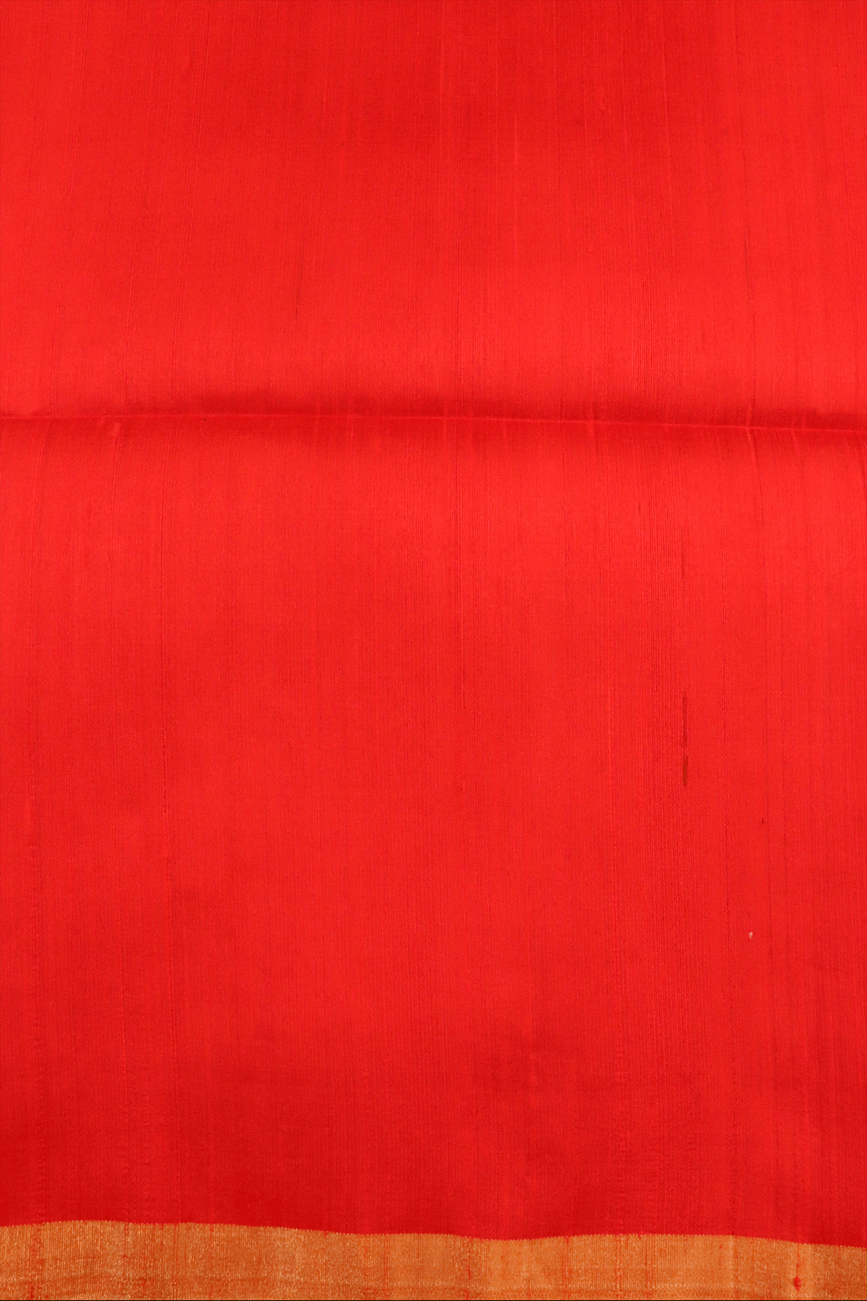 Small Bavanchi Border Plain Scarlet Red Raw Silk Saree