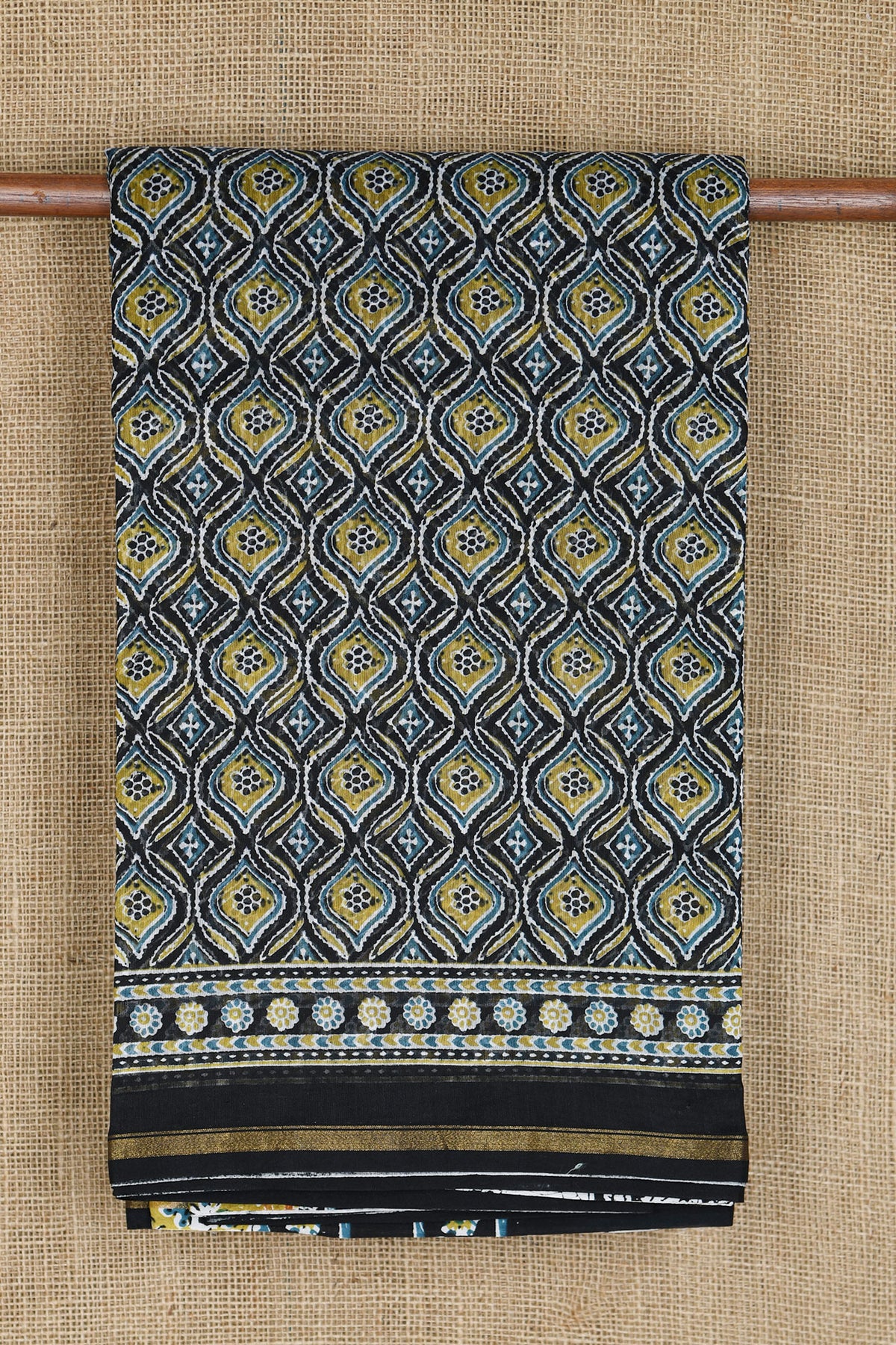 Small Zari Border With Ogee Pattern Black Maheswari Silk Cotton Saree