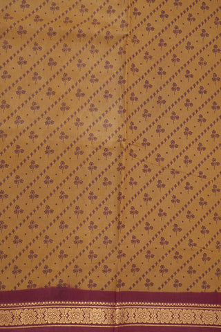 Floral And Paisley Design Zari Border Peanut Brown Sungudi Cotton Saree
