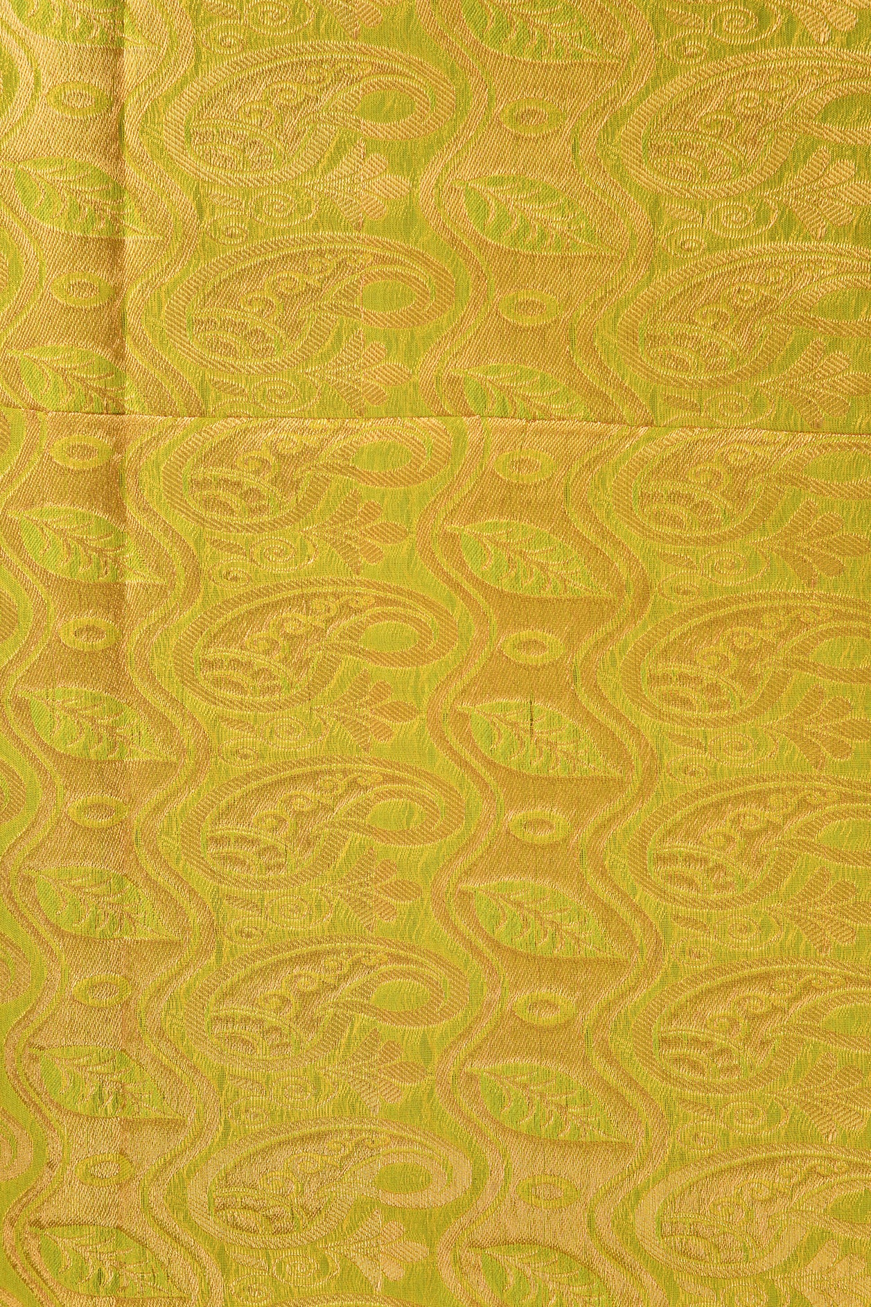 Thilagam Motif Light Mehandi Green Kora Silk Cotton Saree