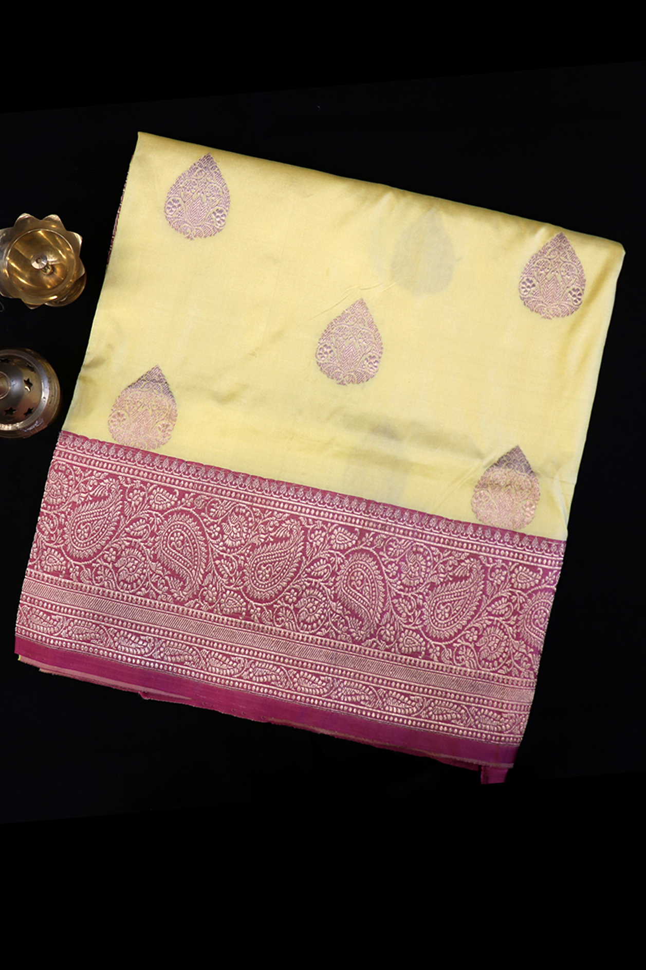 Thilagam Zari Motifs Light Yellow Banarasi Silk Saree