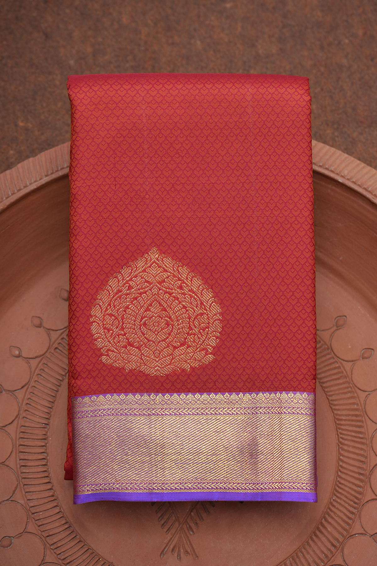 Threadwork And Floral Motif Rust Red Kanchipuram Silk Saree