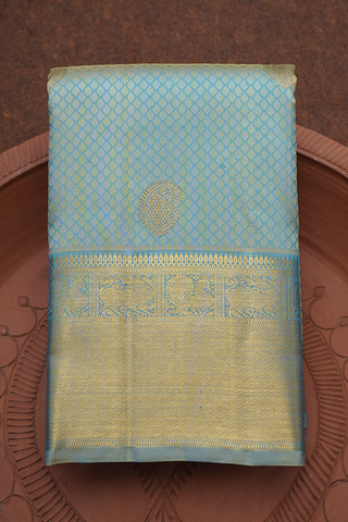 Threadwork And Paisley Motif Mint Green Kanchipuram Silk Saree