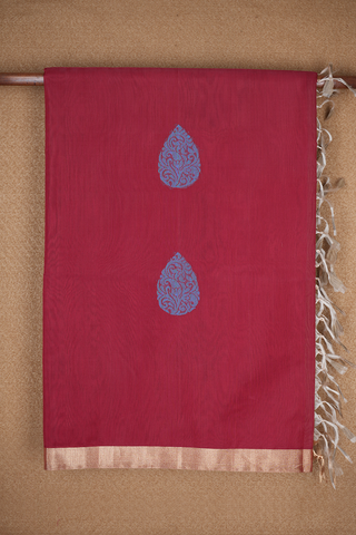 Threadwork And Zari Motif Cherry Red Kora Silk Cotton Saree