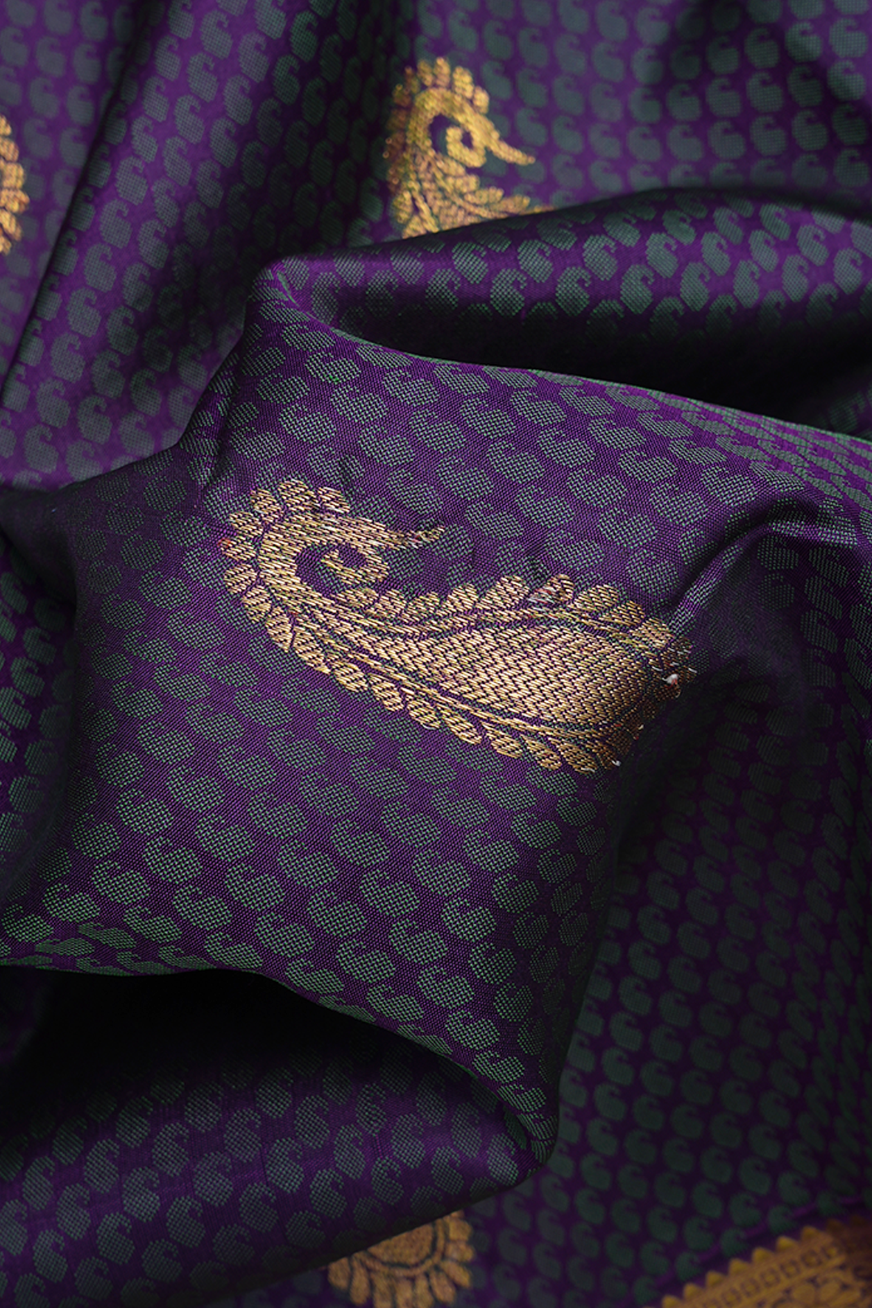 Threadwork With Zari Buttas Purple Kanchipuram Silk Saree