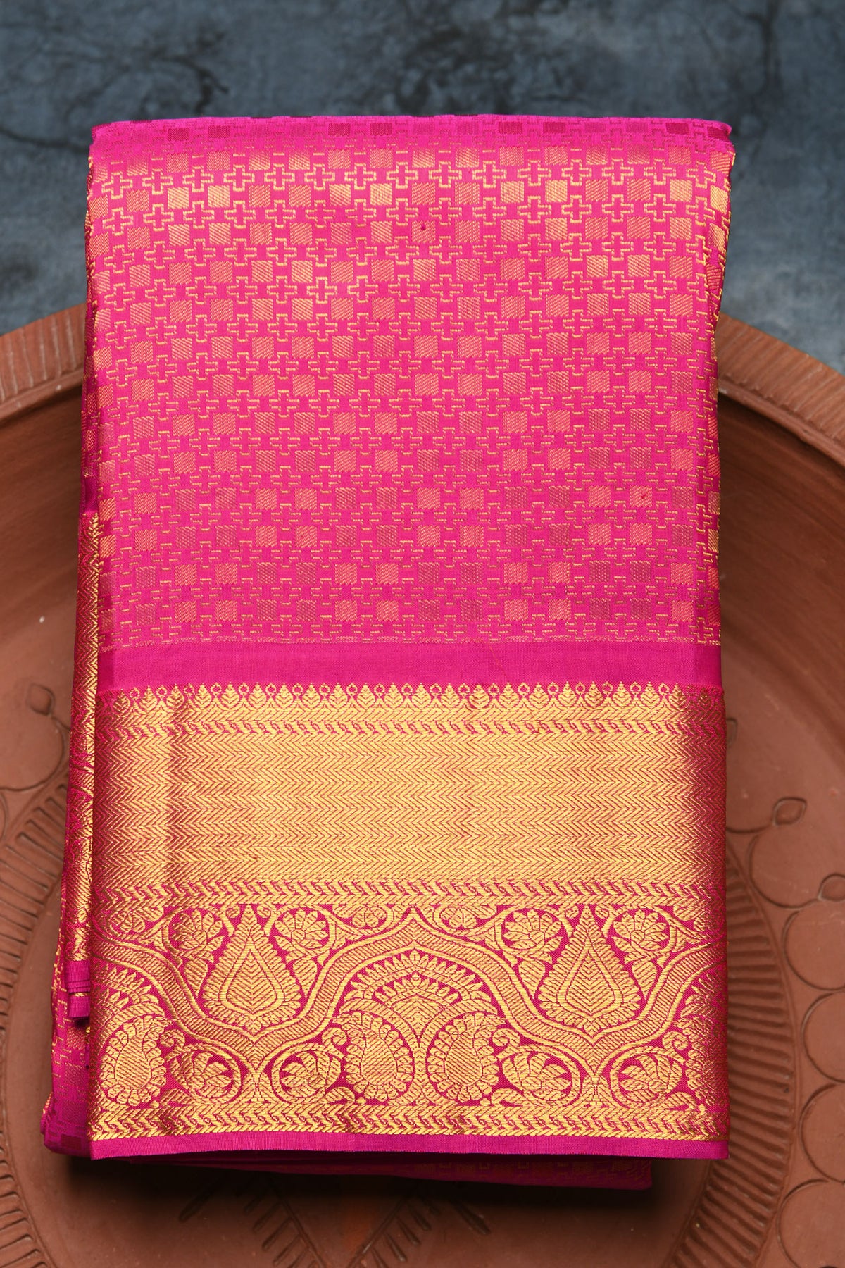 Traditional Zari Border With Geometric Pattern Hot Pink Kanchipuram Silk Saree