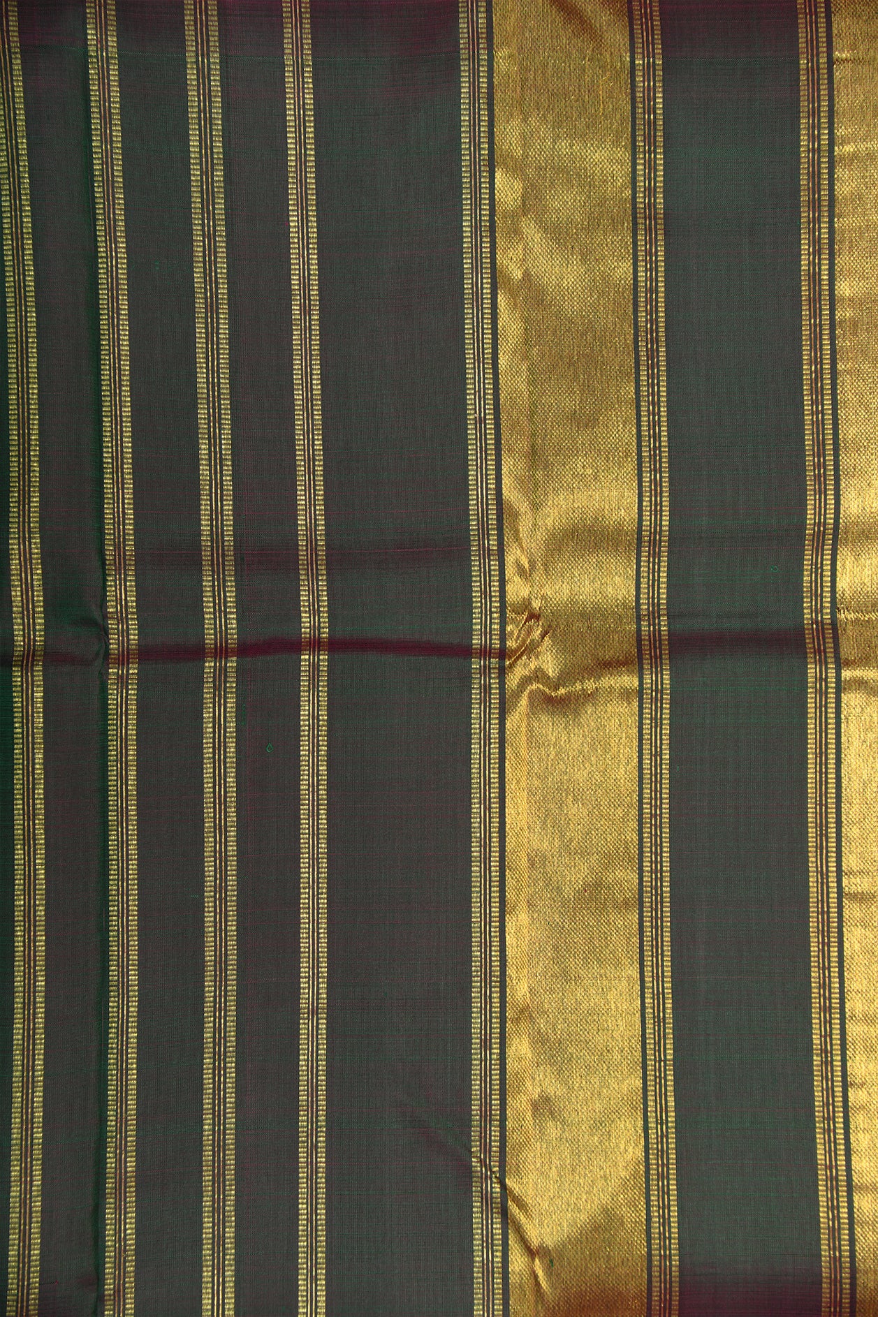 Twill Weave Zari Border In Plain Manthulir Color Kanchipuram Silk Saree