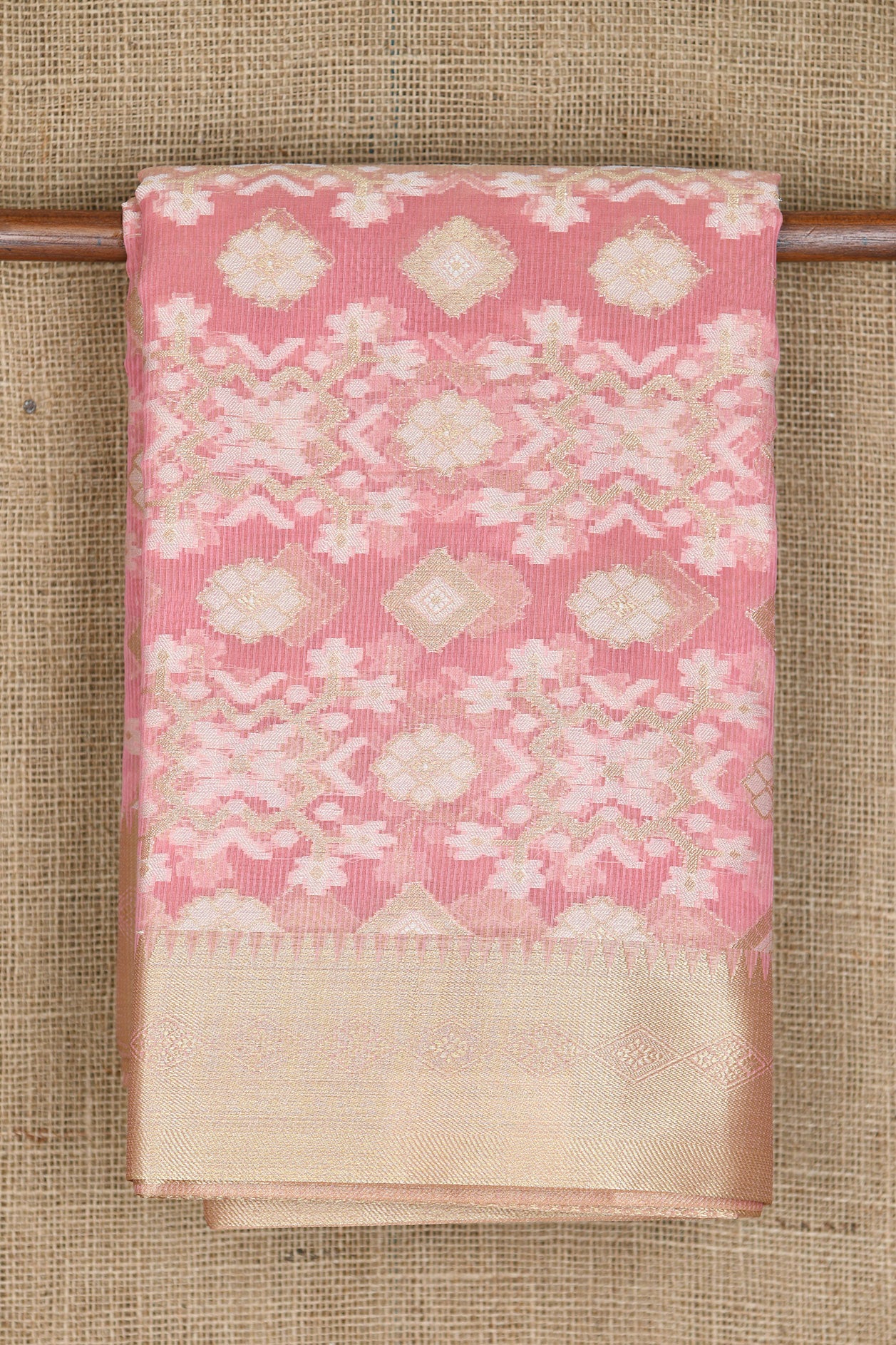 Zari Border In Geometric Pattern Baby Pink Semi Kota Cotton Saree