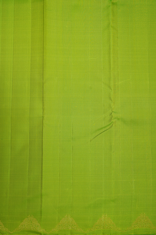 Scallop Zari Border Plain Lime Green Kanchipuram Silk Saree