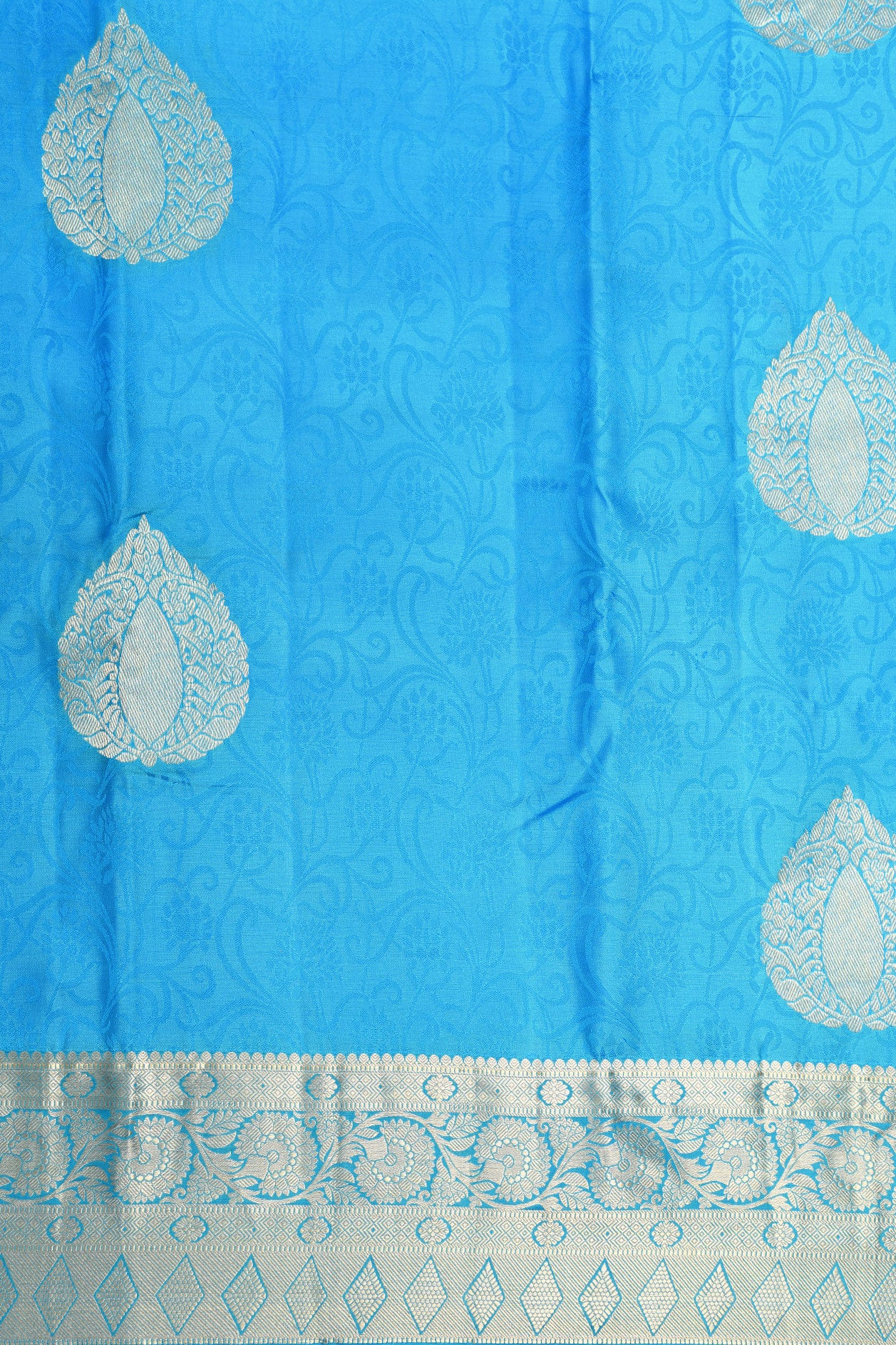 Zari Border With Pendant Motif Sky Blue Kanchipuram Silk Saree