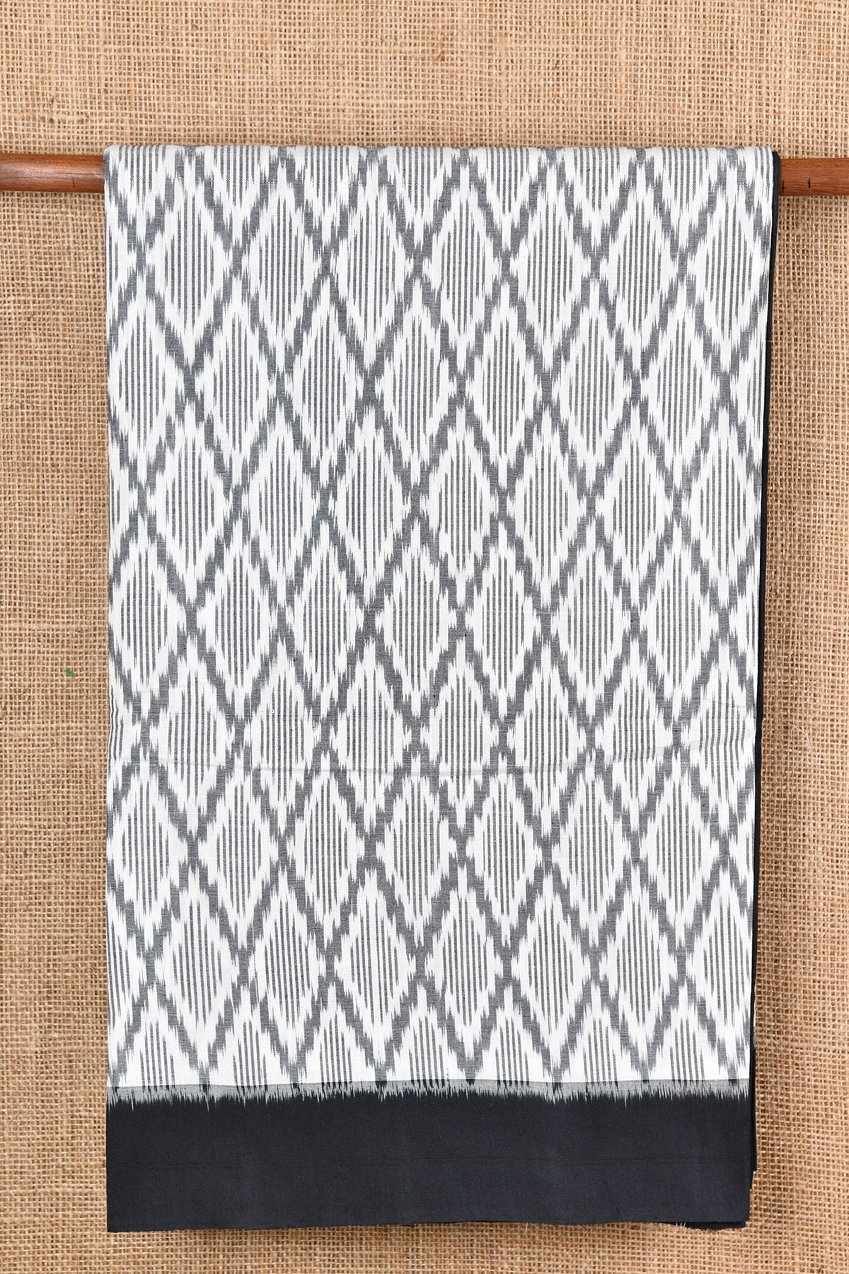 Contrast Border Light Grey Ikat Design Pochampally Cotton Saree