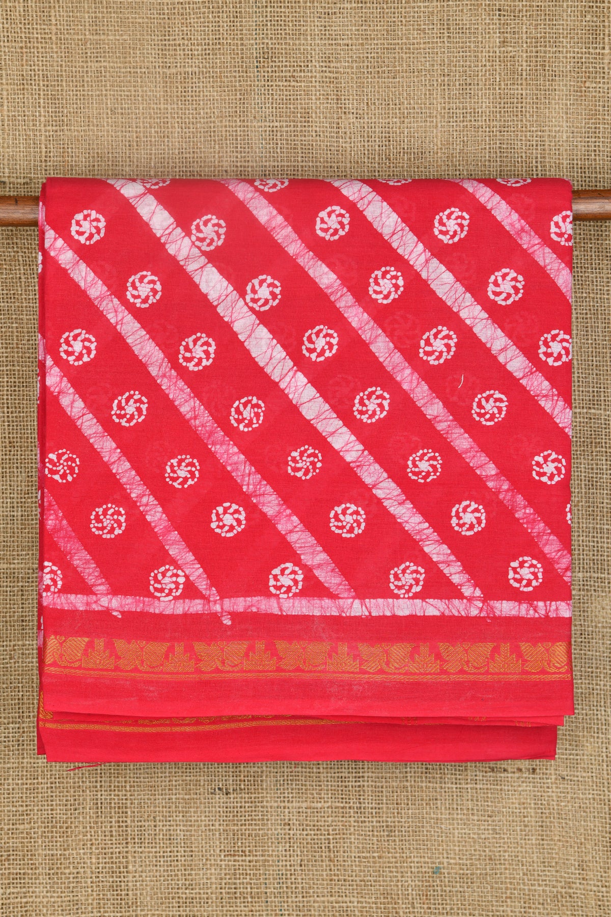 Diagonal Allover Zari Border Hot Pink Sungudi Cotton Saree