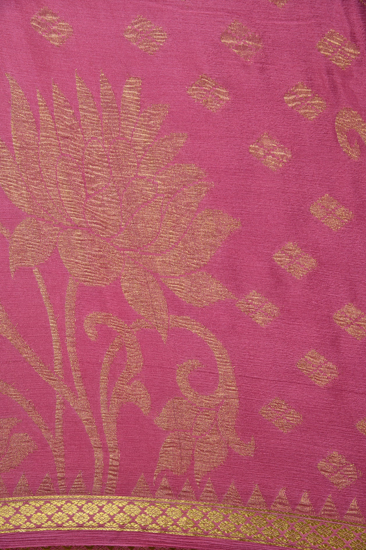 Floral Design Onion Pink Georgette Saree