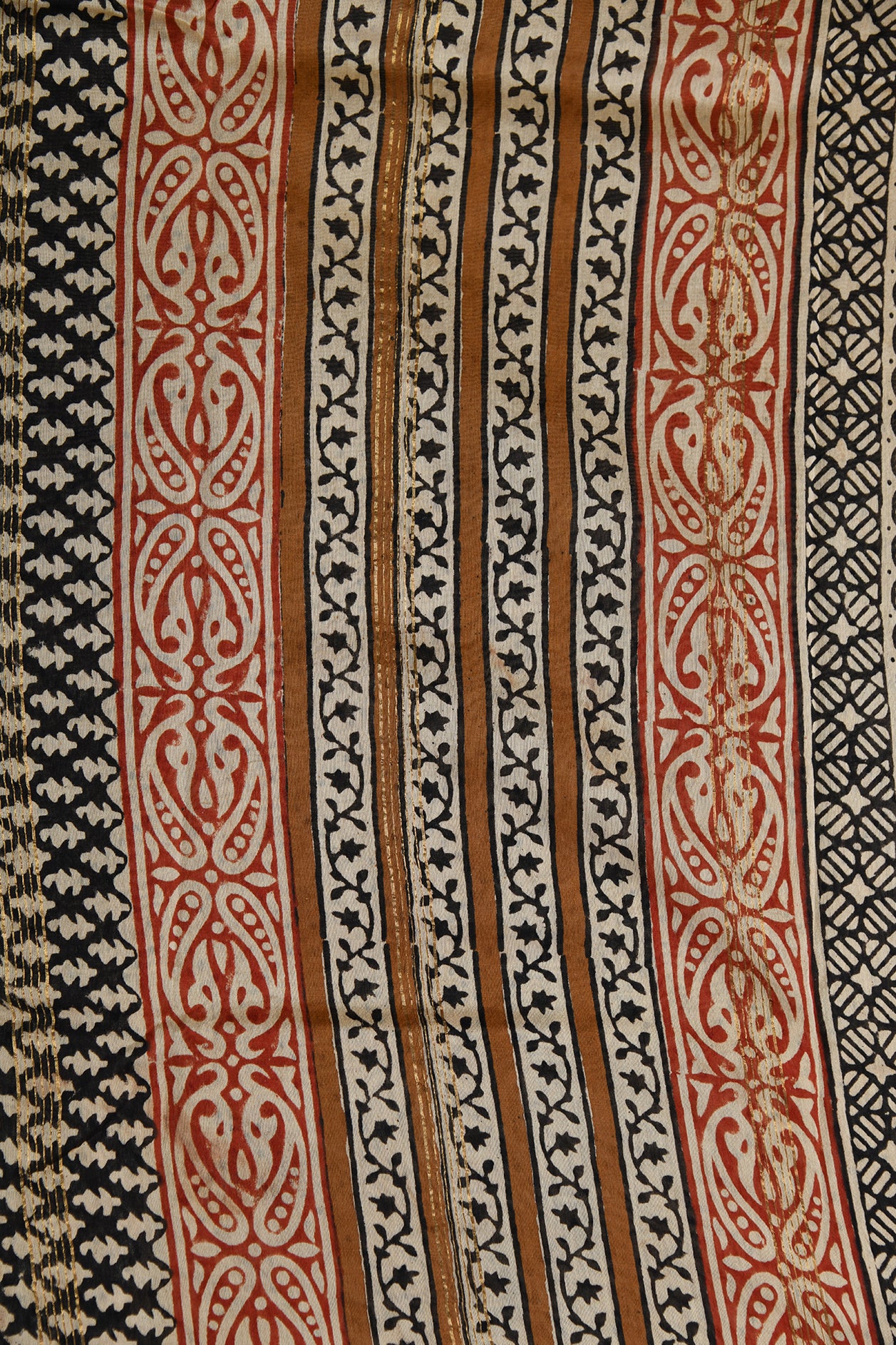 Chevron Design Black Maheswari Silk Cotton Saree