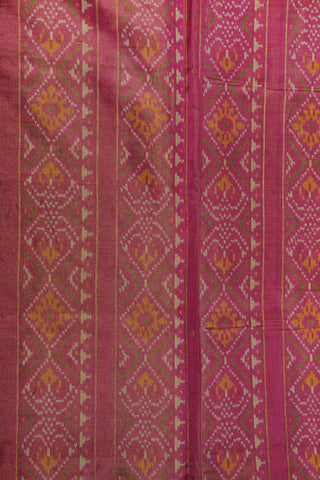 Geometric Design Peach Pink Pochampally Silk Saree