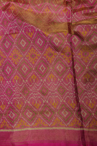 Geometric Design Peach Pink Pochampally Silk Saree