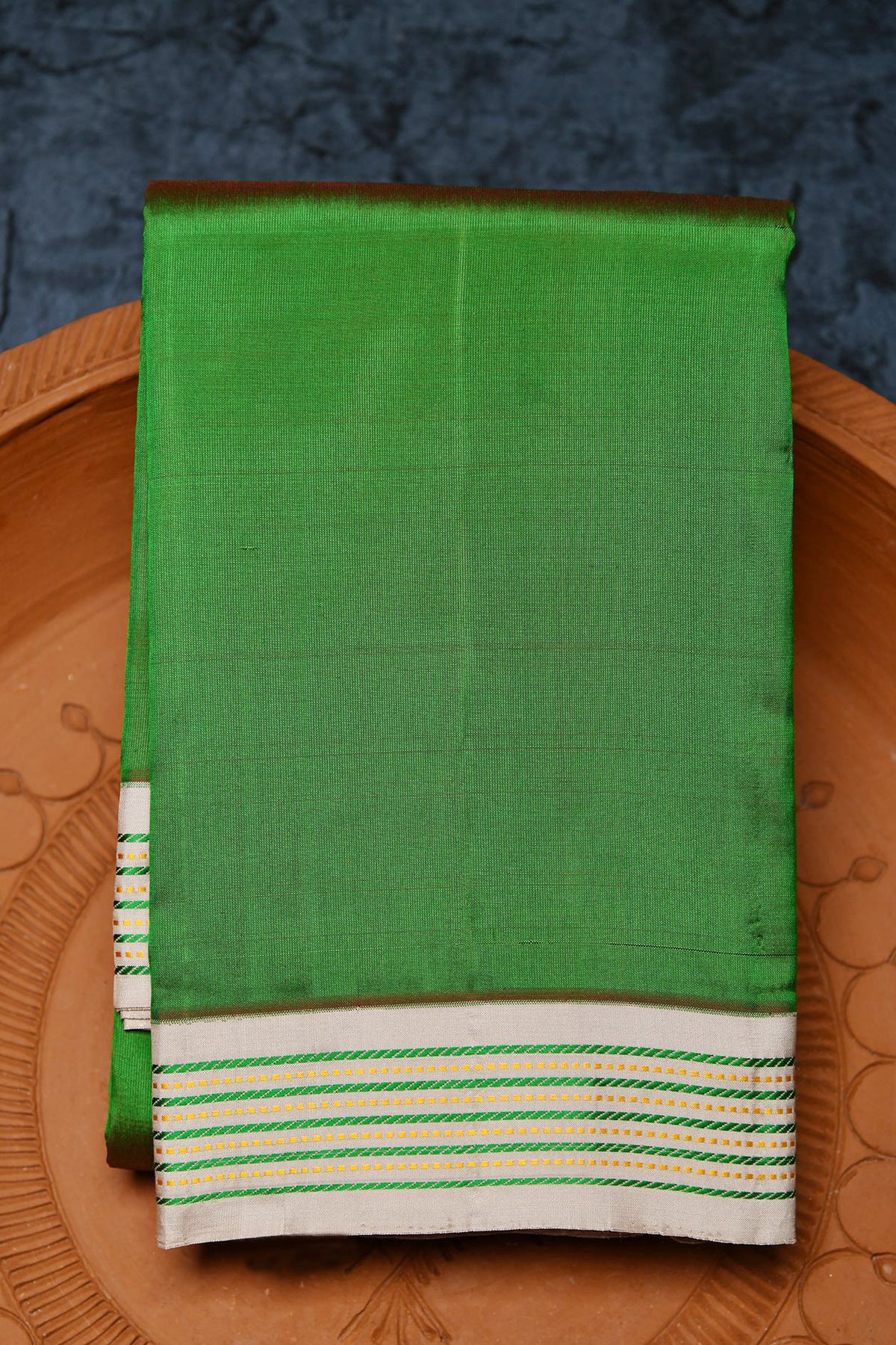 Thread Work Border In Plain Leaf Green Kanchipuram Silk Saree
