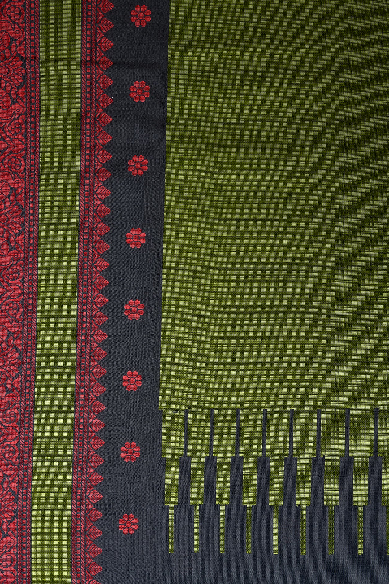 Thread Work Floral Motif Black Kanchipuram Silk Saree
